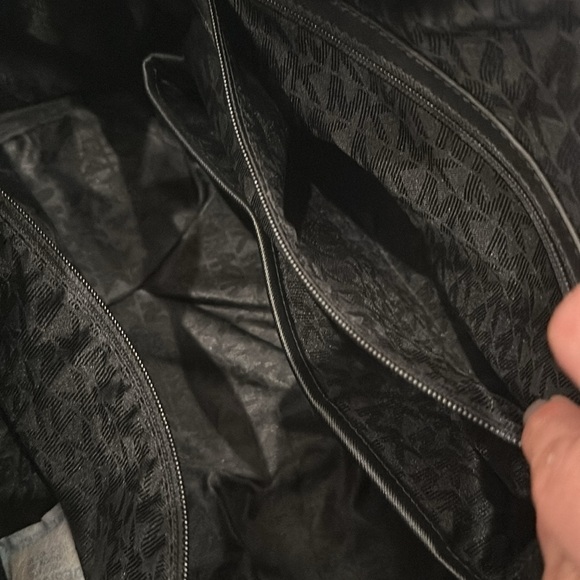 Micheal Kors black leather duffle bag - Picture 4 of 10